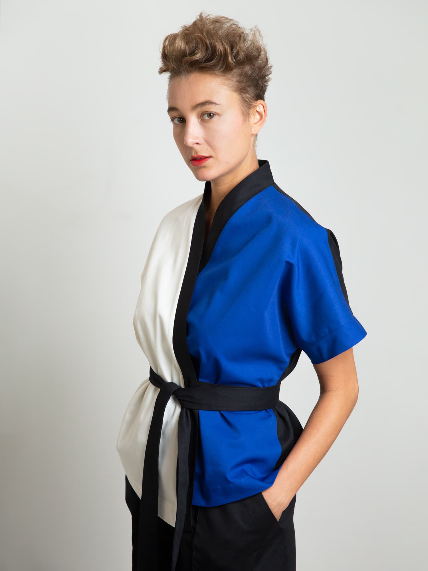 Nao (blau/weiß/schwarz)